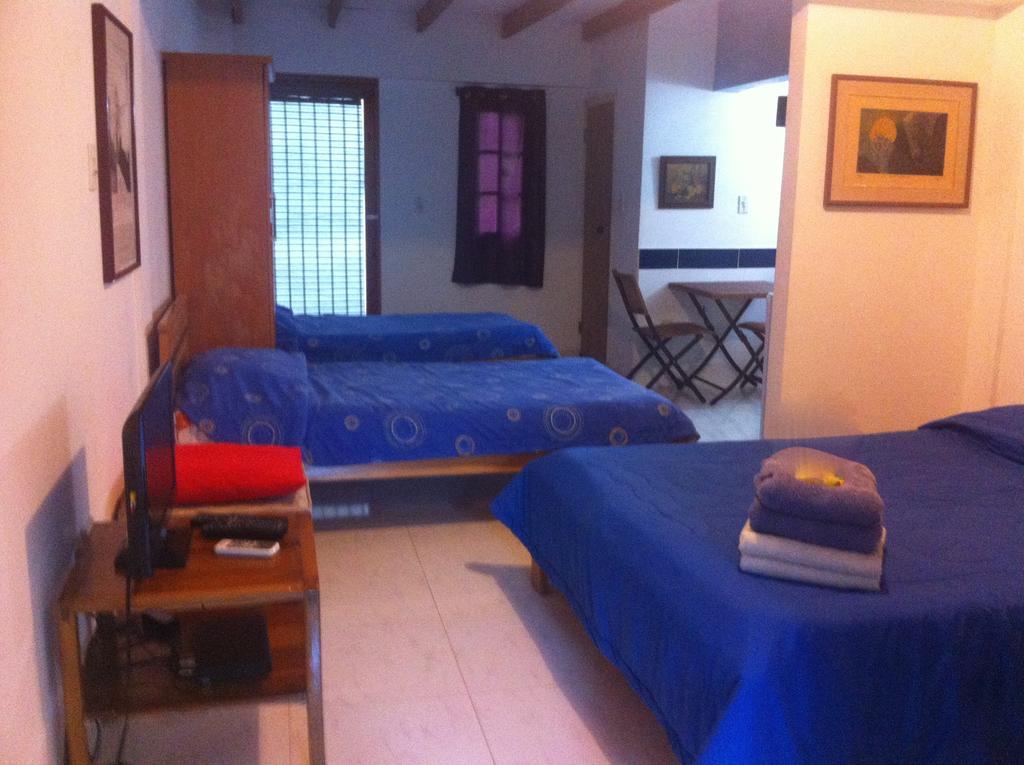 Hostal Casaluna San Andres Стая снимка